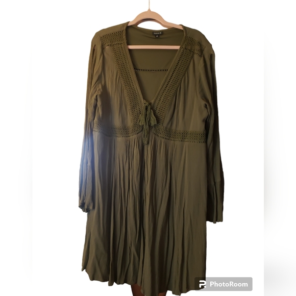 Torrid Olive Green Gauzy Crinkle Slit Sleeve Boho Dress Size 2X - Picture 3 of 6